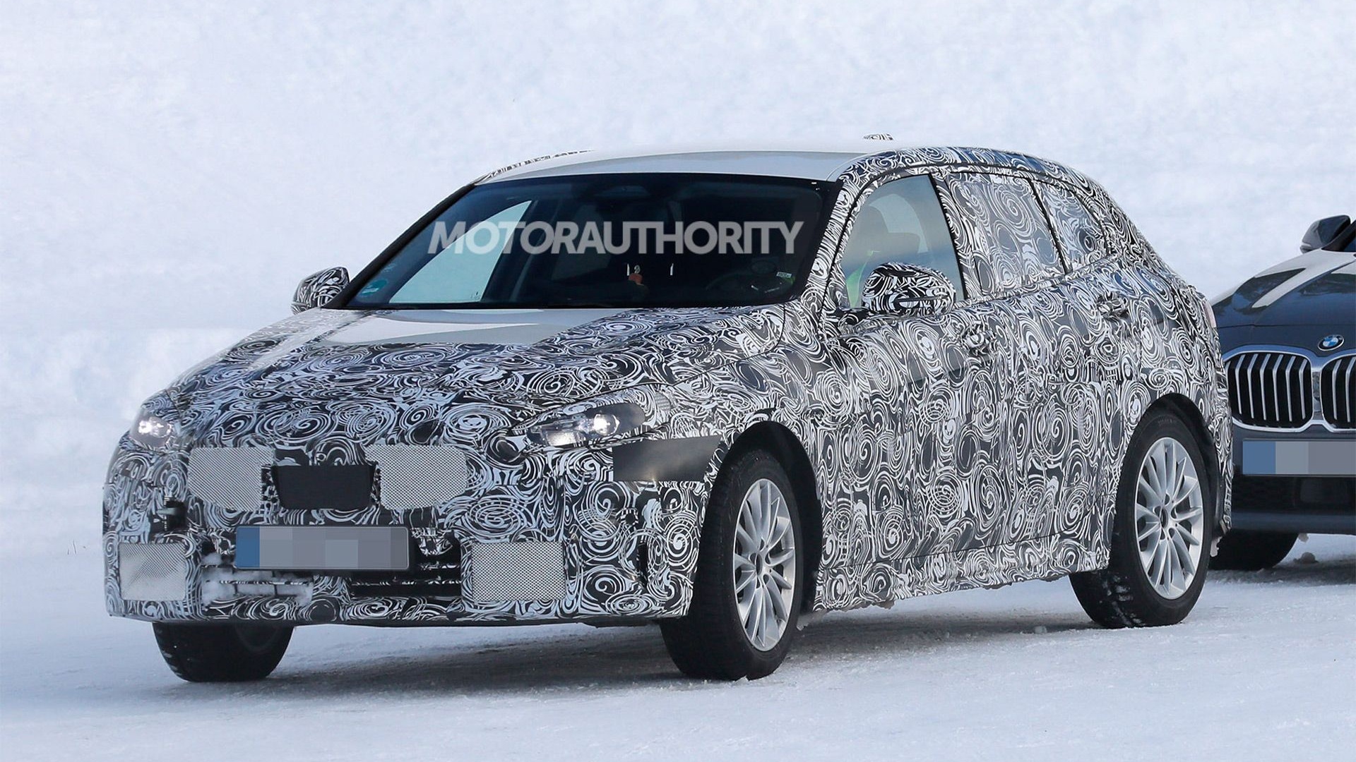 2024 BMW 1-Series Hatchback facelift spy shots - Photo credit: Baldauf