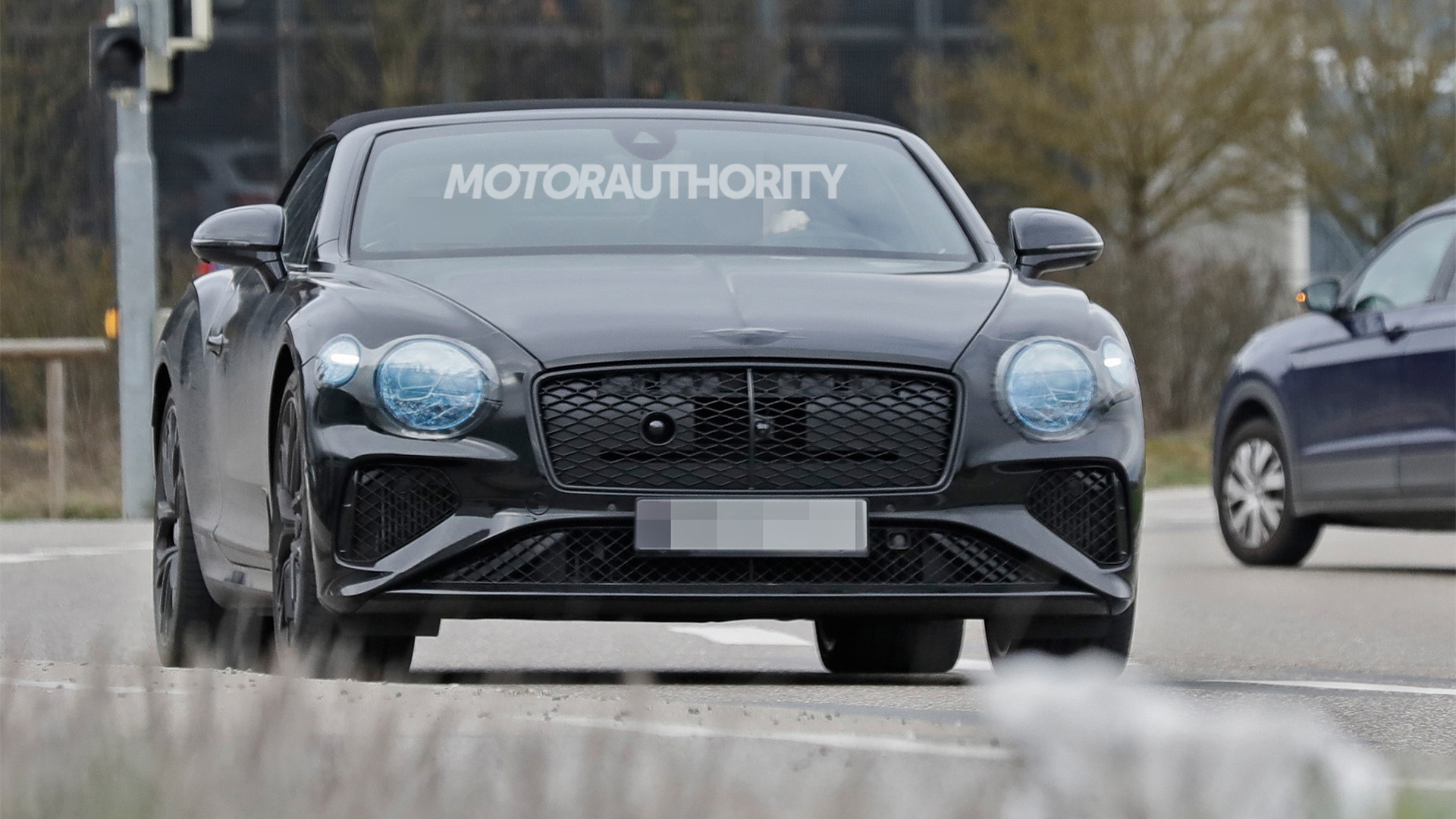 2025 Bentley Continental GT Convertible facelift spy shots - Photo credit: Baldauf