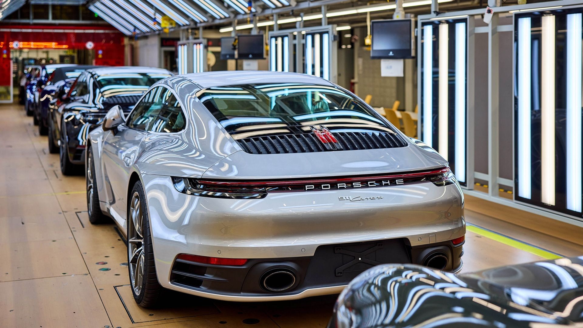 992-generation Porsche 911 production at plant in Stuttgart-Zuffenhausen, Germany