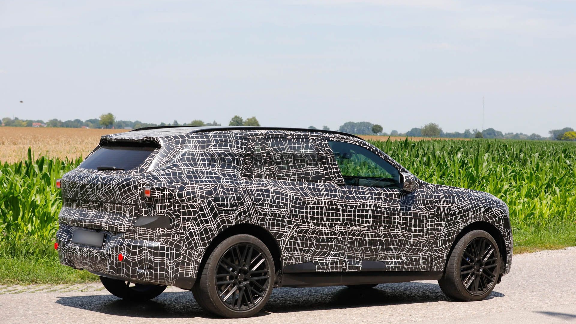 2026 BMW X6 spy shots - Photo credit: Baldauf