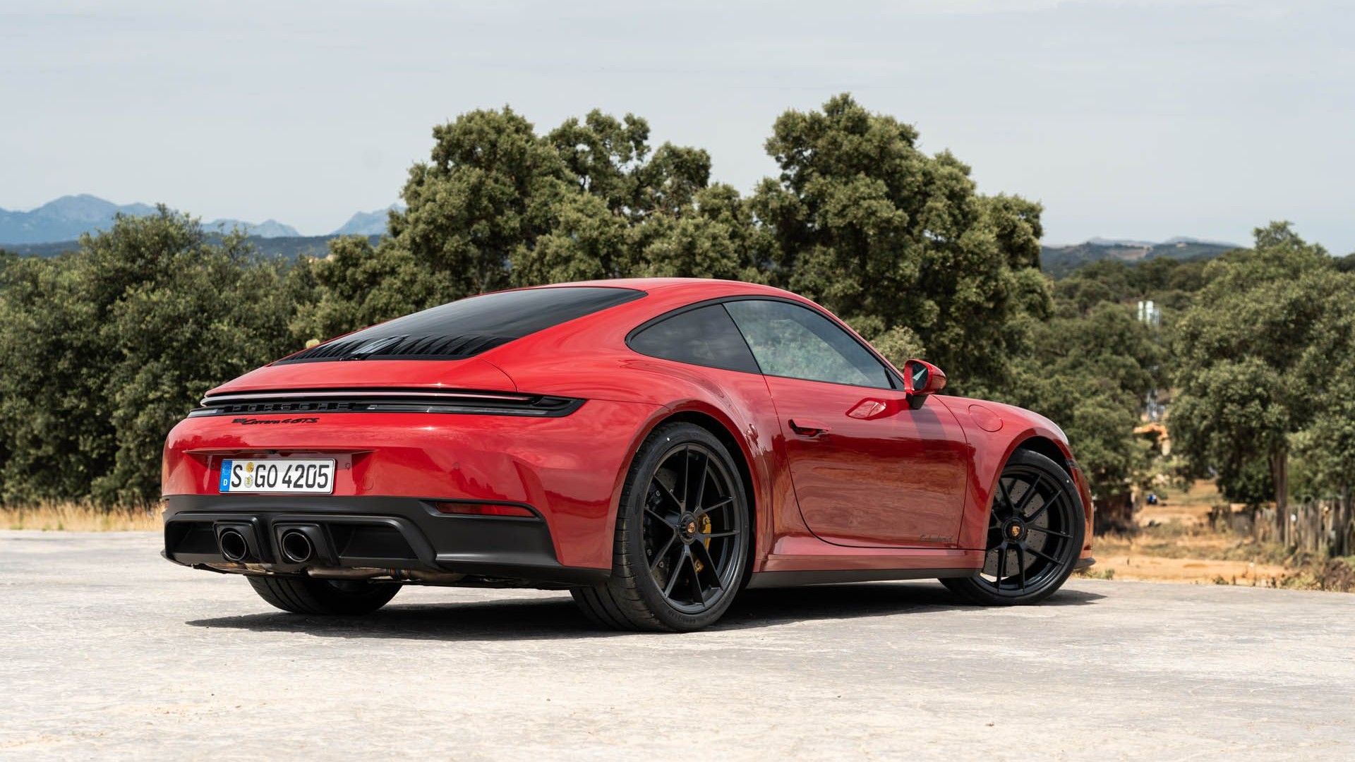 2025 Porsche 911 GTS