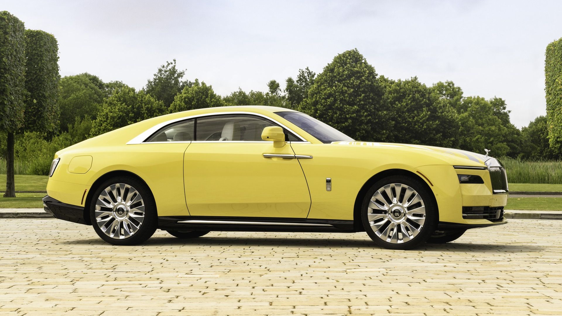 2024 Rolls-Royce Spectre Semaphore