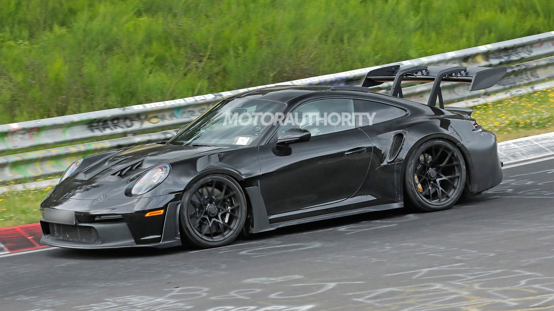 2026 Porsche 911 GT3 RS facelift spy shots - Photo via Baldauf