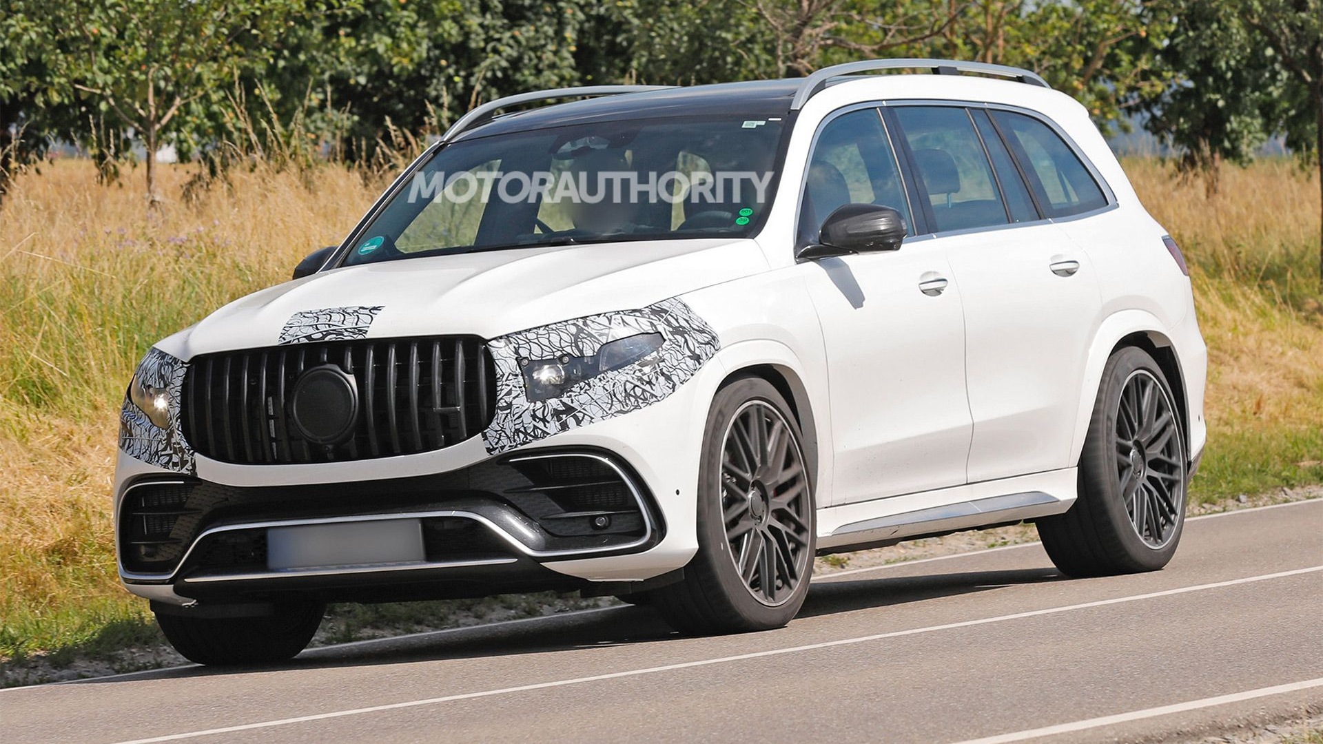 2027 Mercedes-Benz AMG GLS 63 facelift spy shots - Photo via Baldauf