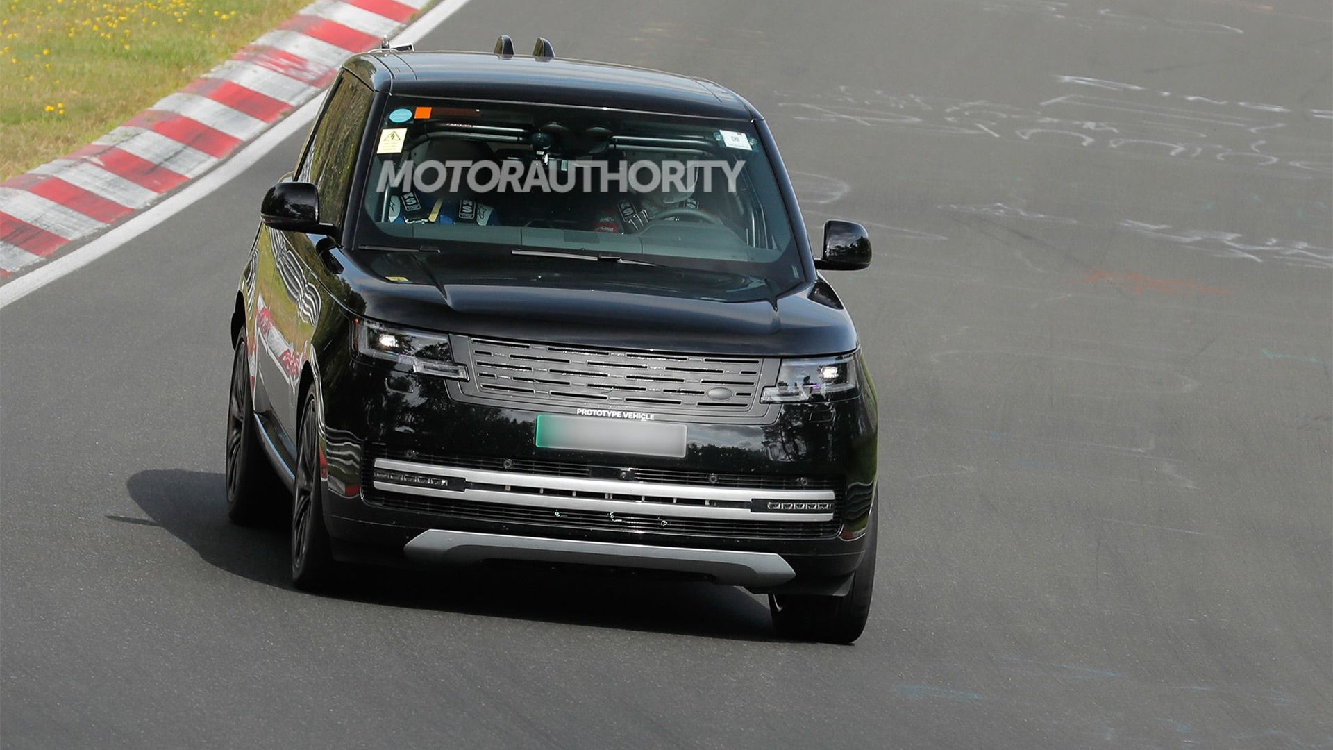 2026 Range Rover Electric spy shots - Photo via Baldauf