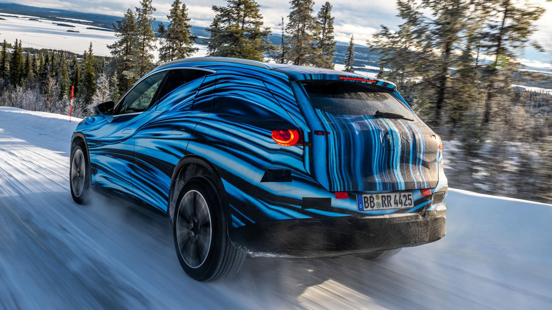 Прототип Mercedes-Benz GLC-Class с технологией EQ