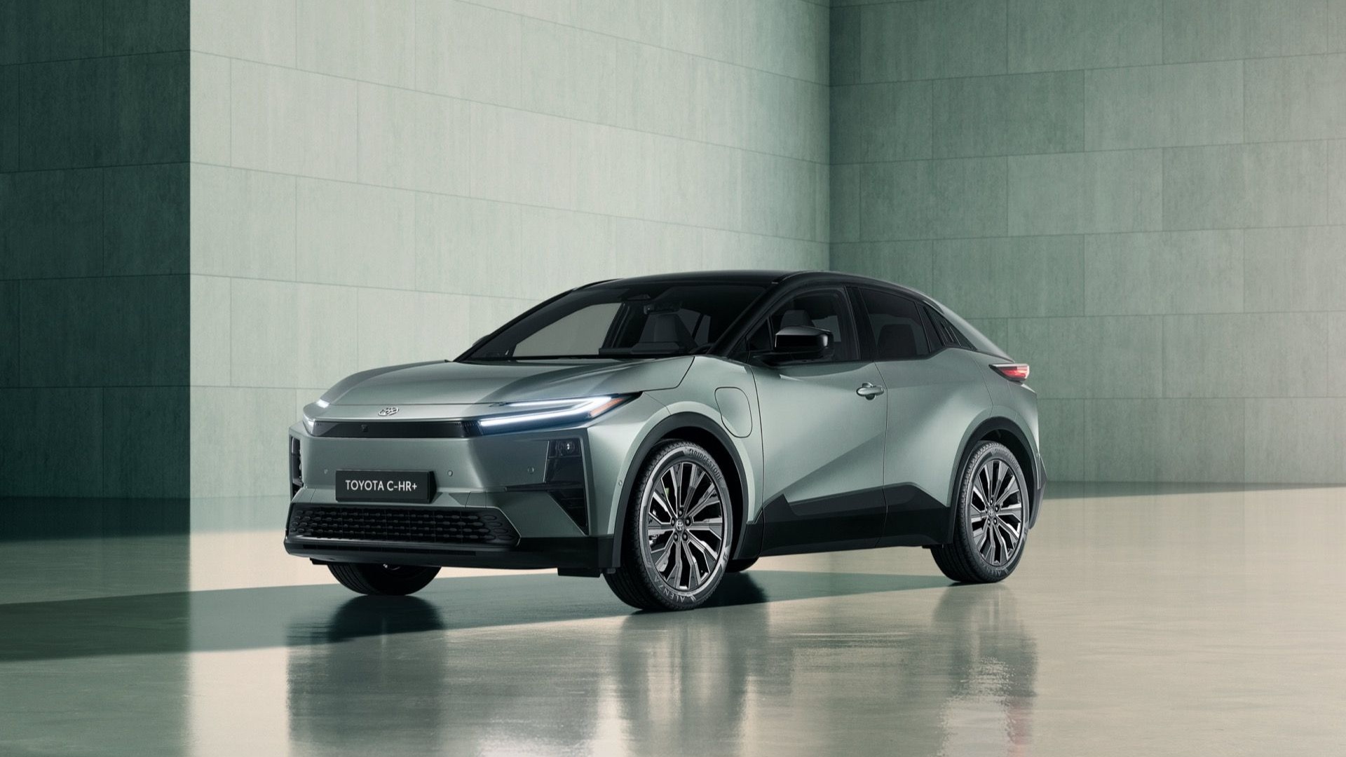 2025 Toyota C-HR+