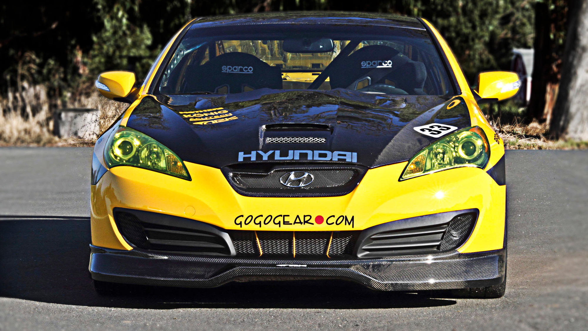 Gogogear Hyundai Genesis Coupe race car