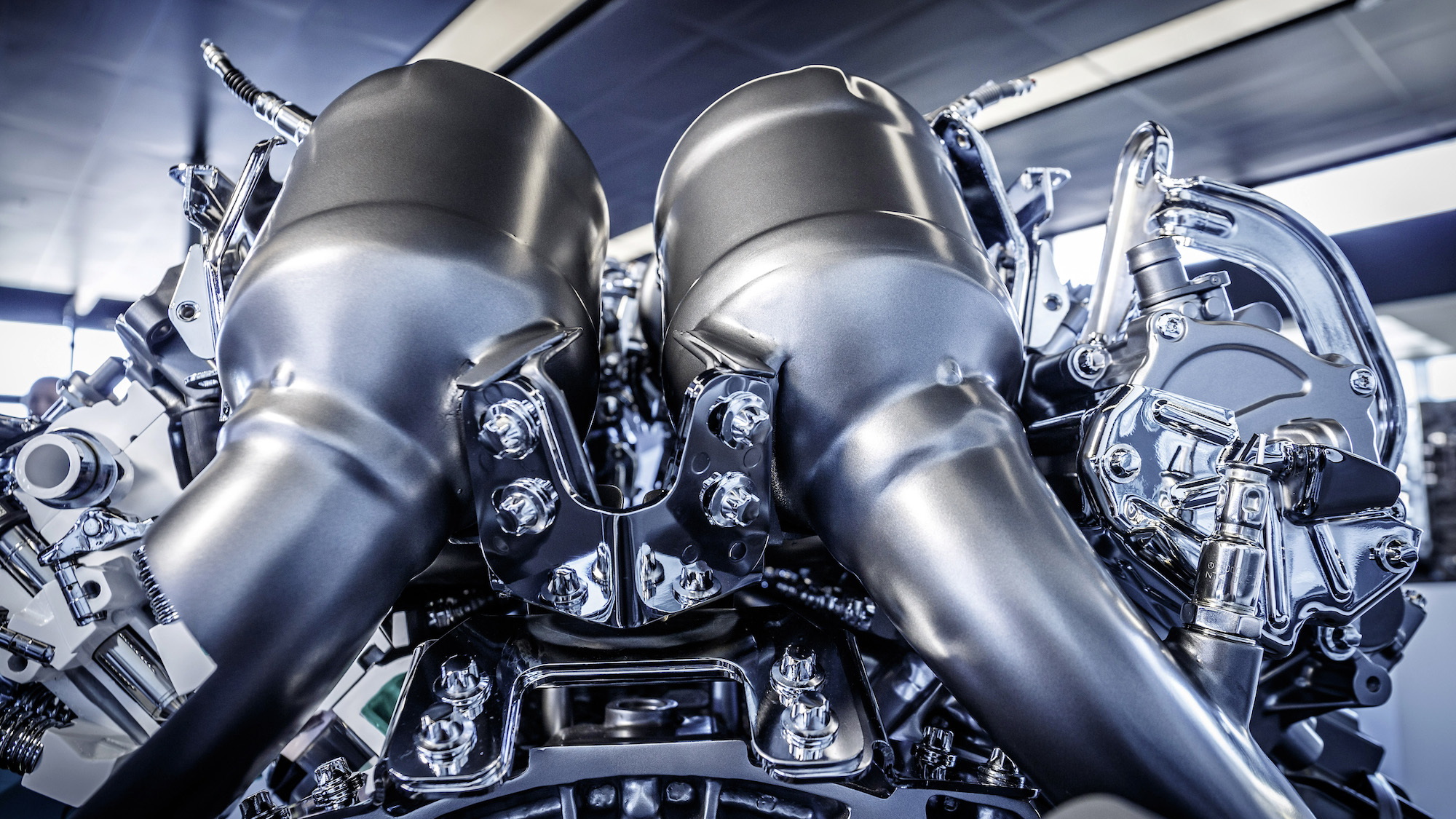 Mercedes-AMG M178 twin-turbo V-8 engine