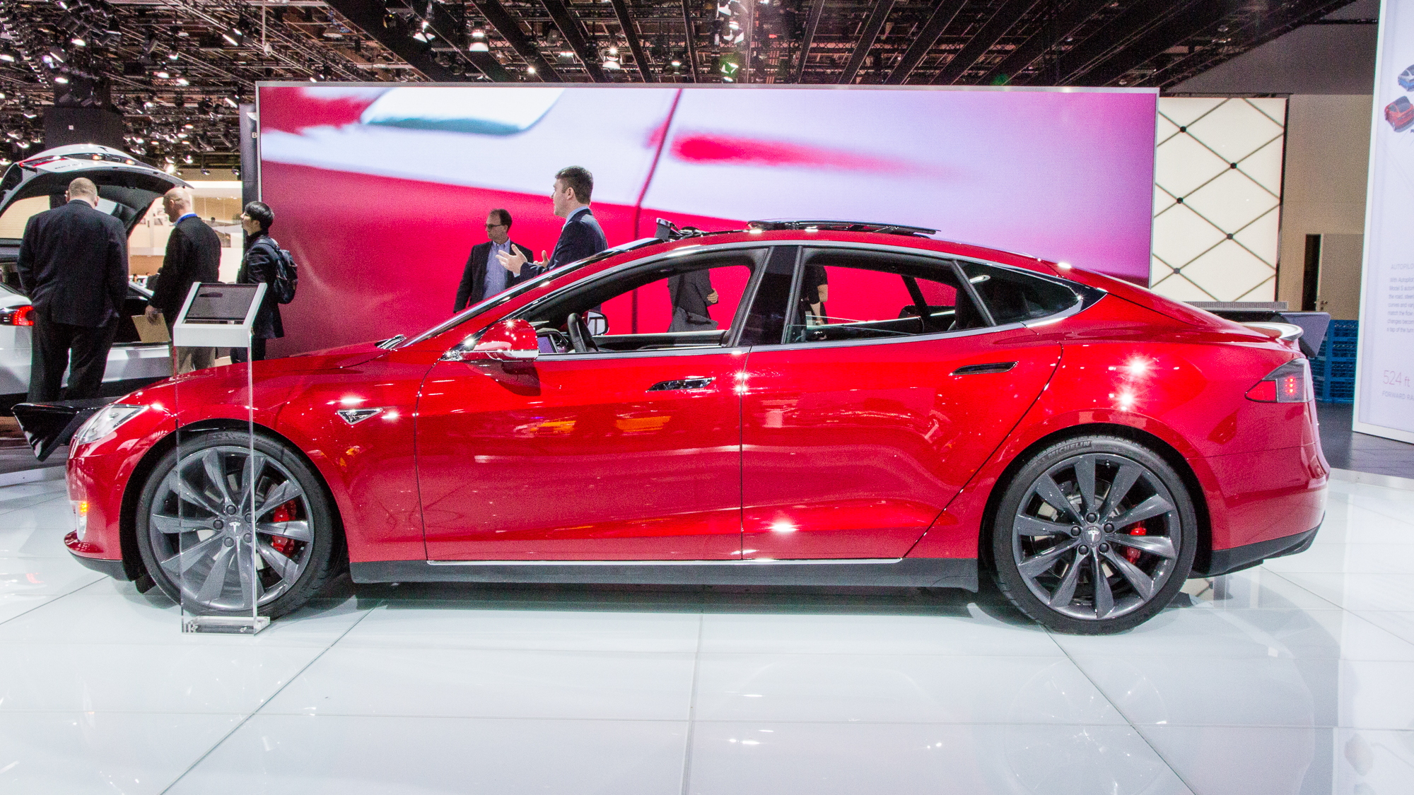 Tesla Model S P85D, 2015 Detroit Auto Show
