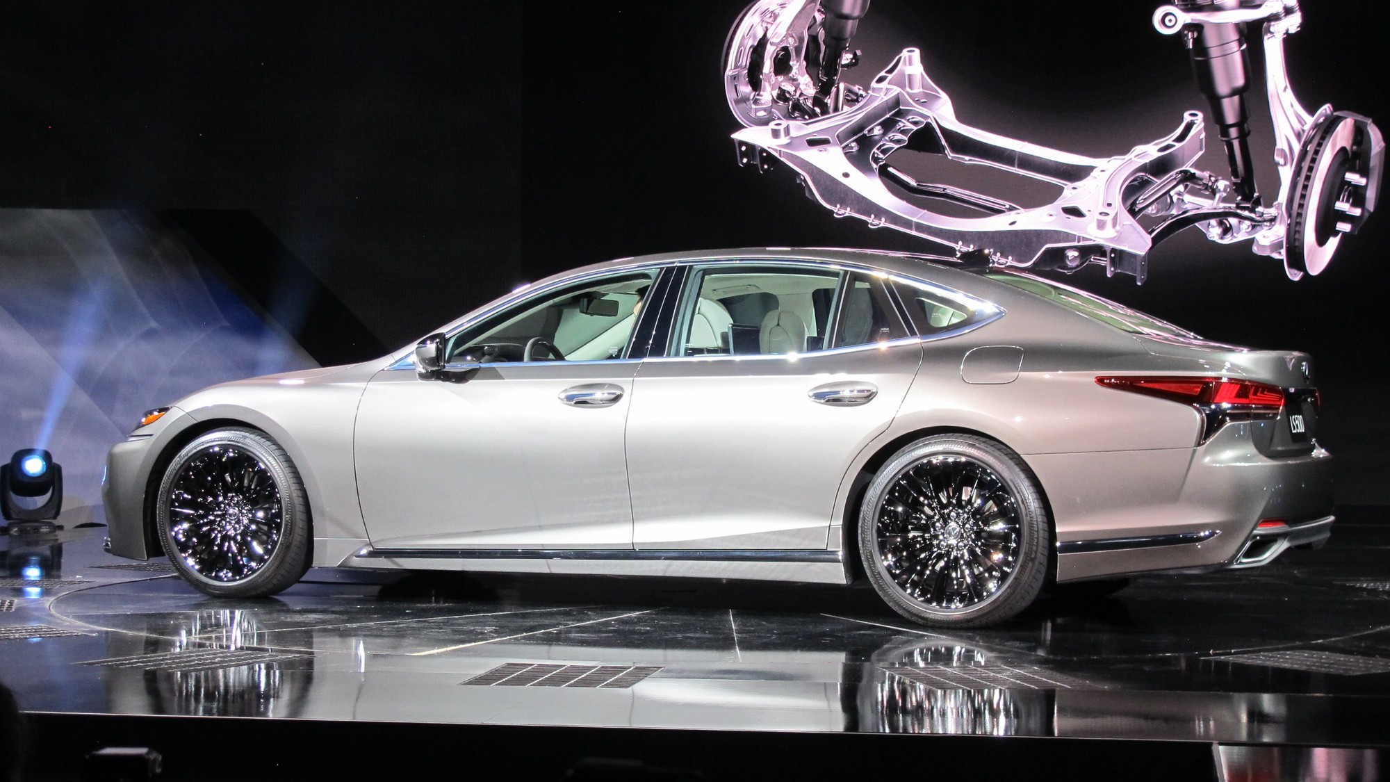 2018 Lexus LS, 2017 Detroit auto show