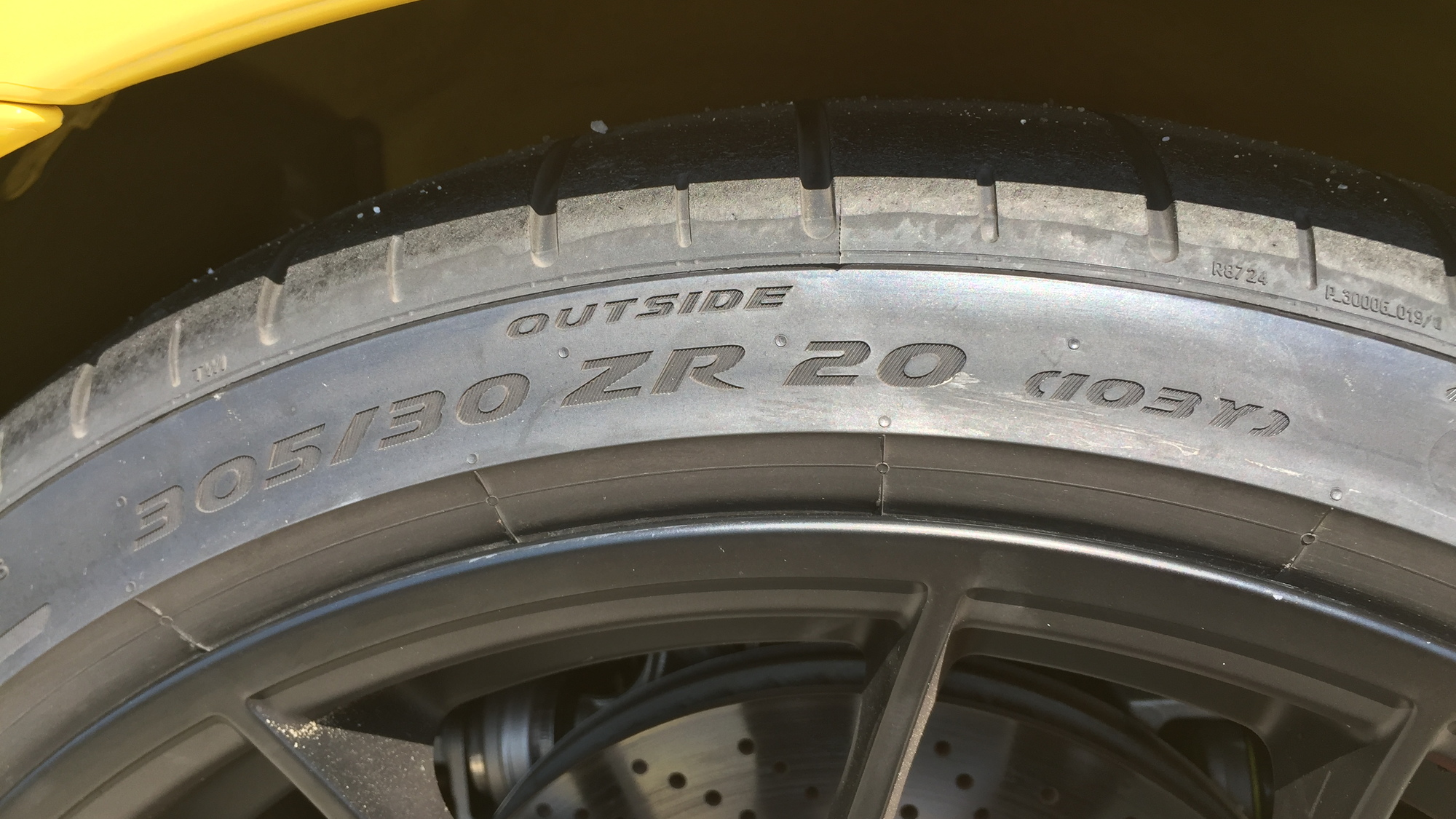 Porsche Pirelli P-Zero Corsa N0 tire