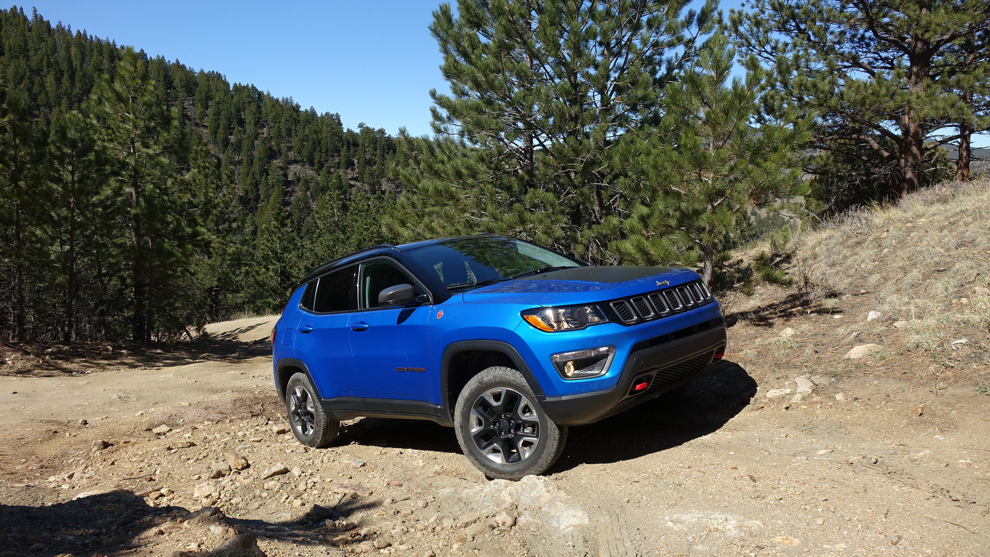 2017 Jeep Compass Trailhawk off-road 