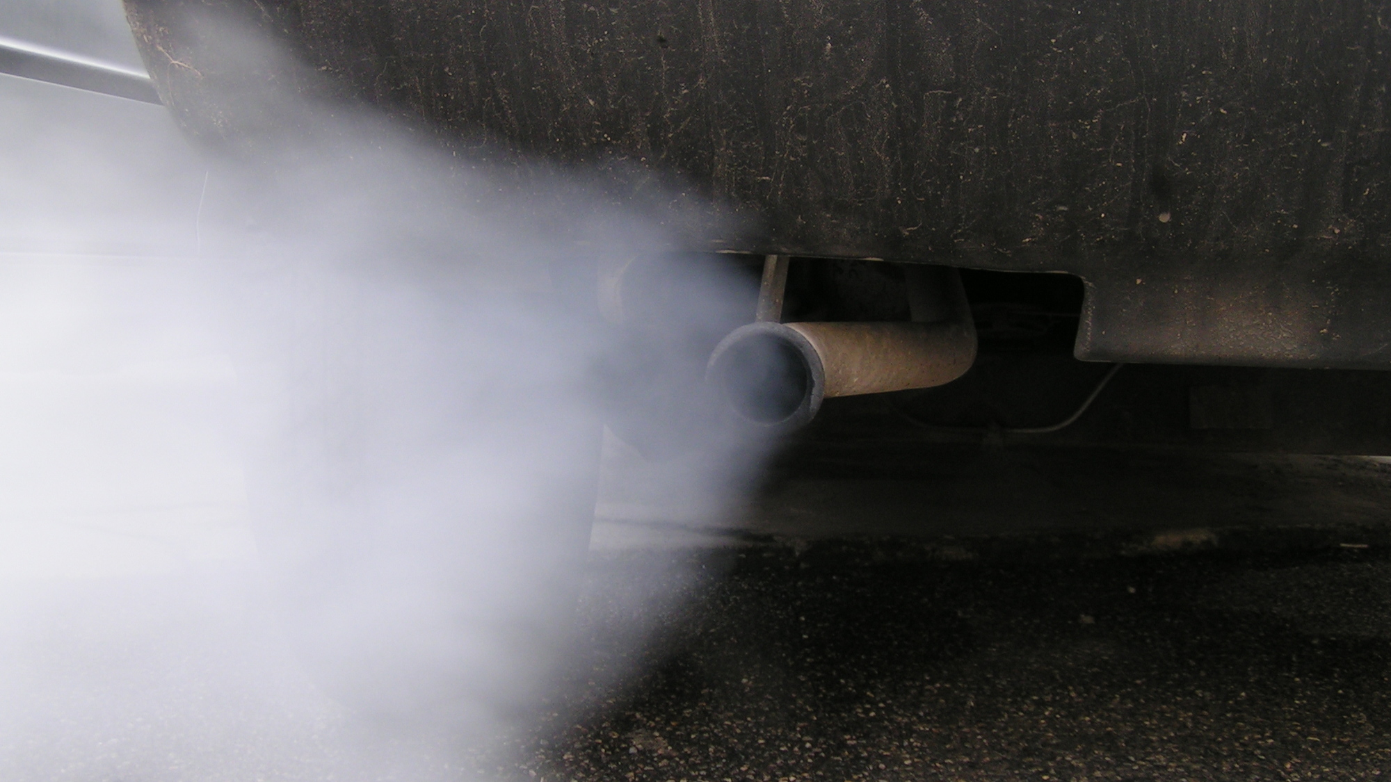 Exhaust emissions from tailpipe [photo: Simone Ramella, 2005, used under Creative Commons 2.0]