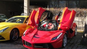 Unbelievable! Laferrari Hits The Market – See The Price! - rpcas0d