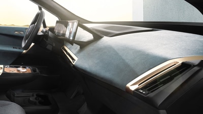 BMW iDrive 8 adds big screens, digital key, data-based climate control