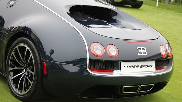 Bugatti Veyron Super Sport Specs Released, Limited To 10 MPH Below
