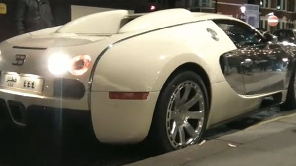 Bugatti Veyron curbs wheel while parking