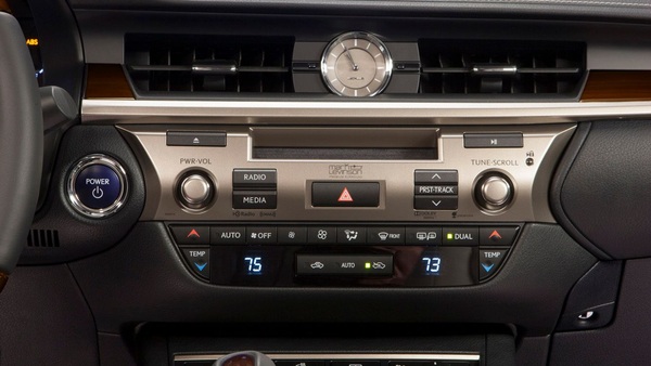 2013 Lexus ES 350 And ES 300h Debut At 2012 New York Auto Show