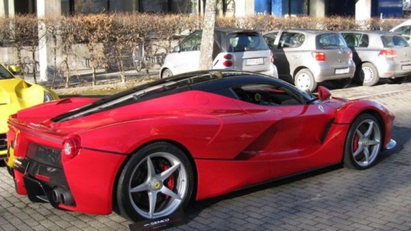 Experience Laferrari:  New & Used Models On The Market - 7d0vc33