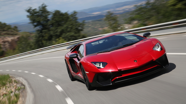 2016 Lamborghini Aventador SuperVeloce first drive review