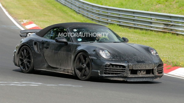  2026 Porsche 911 Turbo S Cabriolet tests hybrid powertrain Motiv 