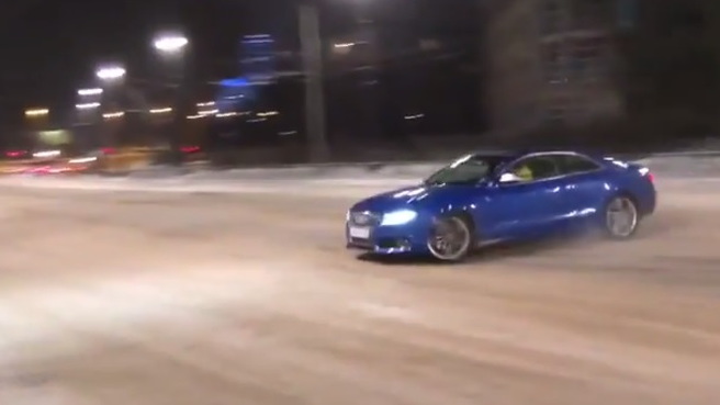 Audi S5 drift goes wrong