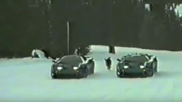 Bugatti EB110 prototypes testing in the snow