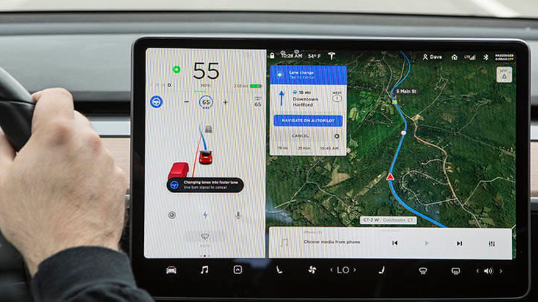Consumer Reports Tesla Model 3 Navigate on Autopilot prepares to pass on left [CREDIT: CR]