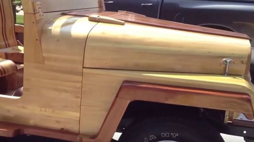 cj5-with-a-wooden-body-seats-