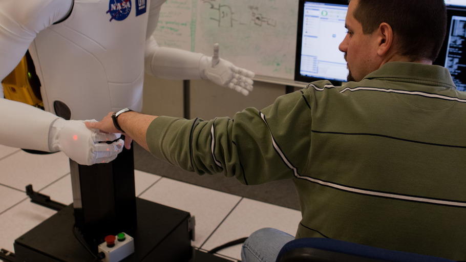 GM and NASA's Robonaut 2 droid