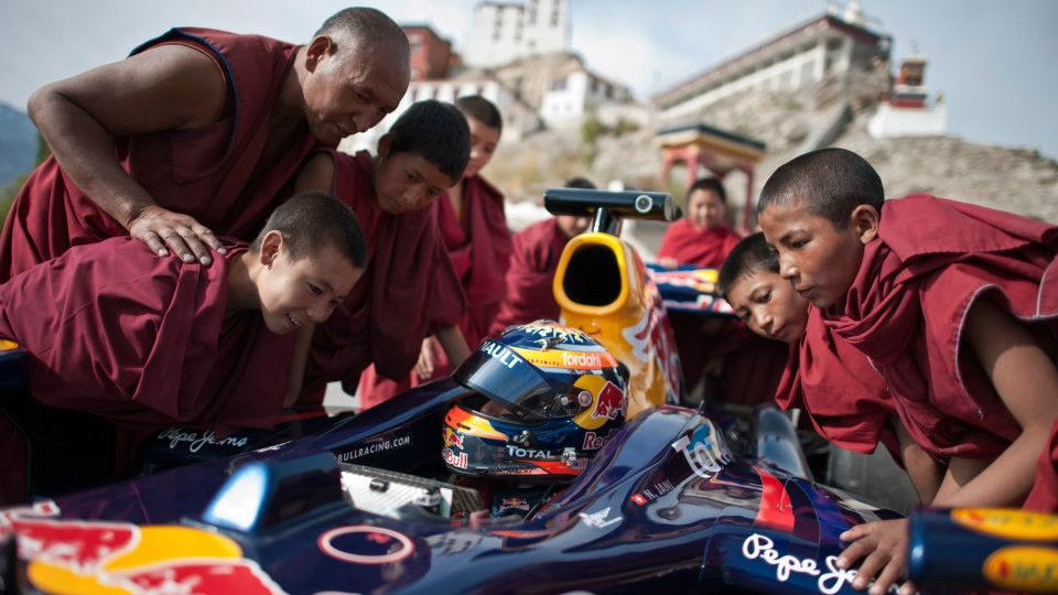Red Bull F1 showcar drives the world's highest road