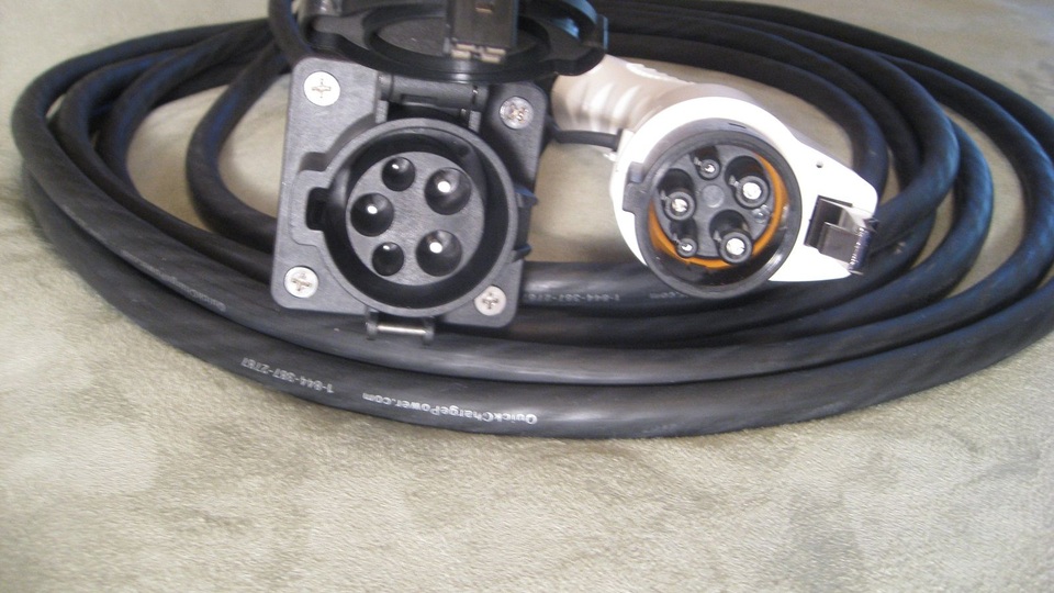 Home charging Green Car Photos, News, Reviews, and Insights Green