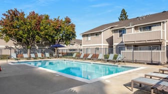 The Sycamores Apartments - Vacaville, CA