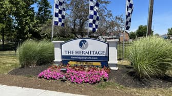 Hermitage Apartments - Speedway, IN