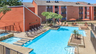 Villa Vista Apartments  - Dallas, TX