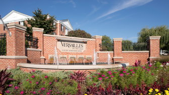 Versailles On The Lakes Oakbrook - Oakbrook Terrace, IL