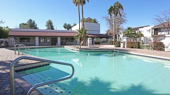 Desert Gardens Apartments - Glendale, AZ