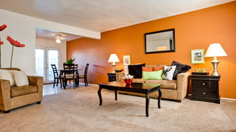 Oak Park Townhomes - Tulare, CA