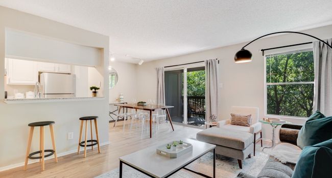 Landmark at Barton Creek Apartment Homes - 165 Reviews | Austin, TX