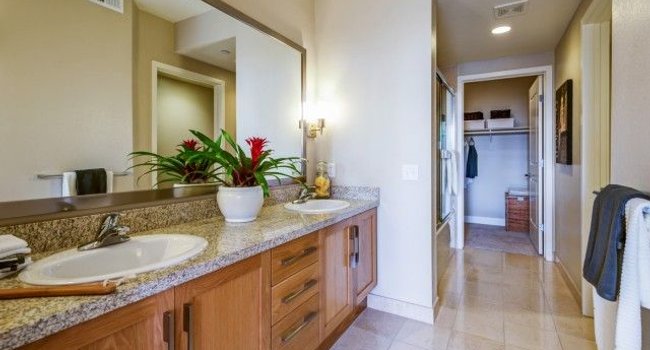 Carlyle Apartments - 1 Reviews | Irvine, CA Apartments for ...