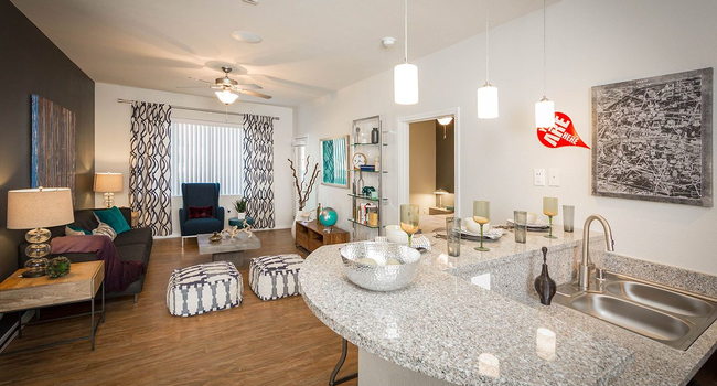 Modern Living Space in Cornerstone Park Apartments in Nevada