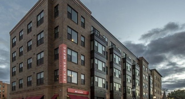 The Merc at Moody and Main - 23 Reviews | Waltham, MA Apartments for