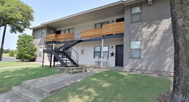 Lakeshore Villa Apartments 17 Reviews Rowlett Tx Apartments