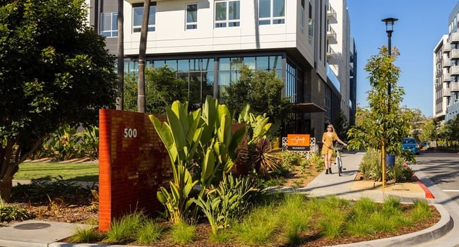 The Society Bradbury - 2 Reviews | San Diego, CA Apartments for Rent ...