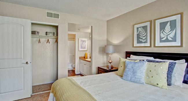 Castlepark Apartment Homes - 45 Reviews | San Bernardino, CA Apartments