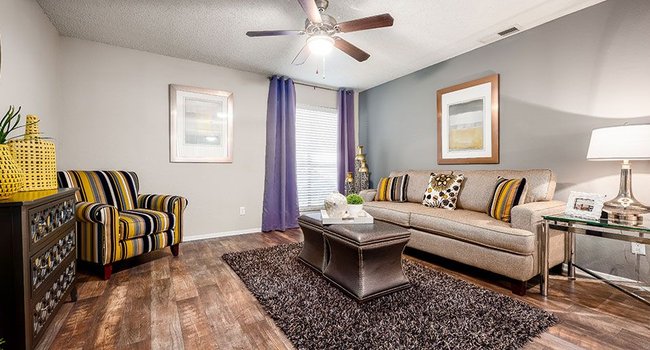 Silverbrook Apartments 321 Reviews Grand Prairie Tx