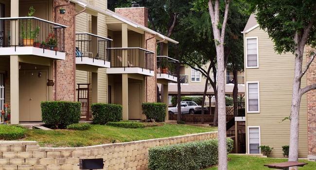 Montecito Apartments 84 Reviews Austin, TX Apartments