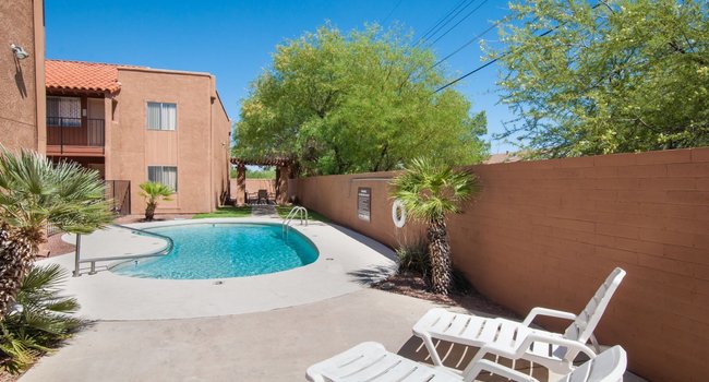 Acacia Gardens Tucson Az Apartments For Apartmentratings Image Of Acacia Gardens In Tucson Az