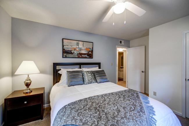 Kingswood Apartments - 146 Reviews | Chapel Hill, NC Apartments for